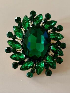 Emerald Green Rhinestone Brooch